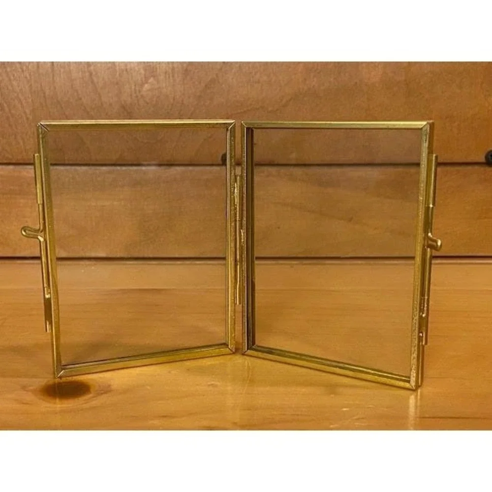 Brass Folding Picture Frame 4 Panel Accordion Glass Vintage Gold Tone Hinged 2x3